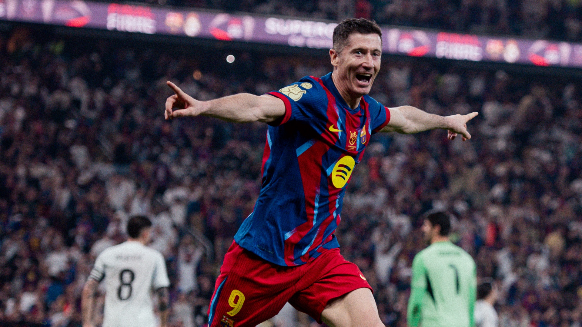 La esposa de Robert Lewandowski siembra dudas sobre el futuro del polaco en  el Barcelona: “¿Qué viene? No lo sabemos…” | DAZN News ES