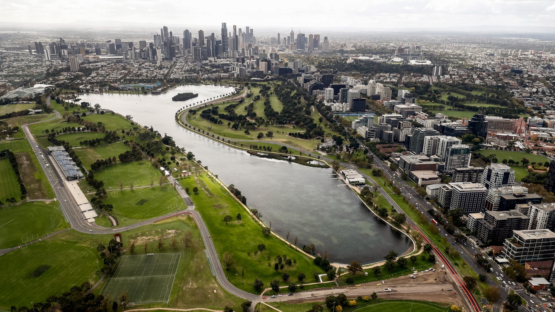 Albert Park To Melbourne Airport Transfers www.dazn.com