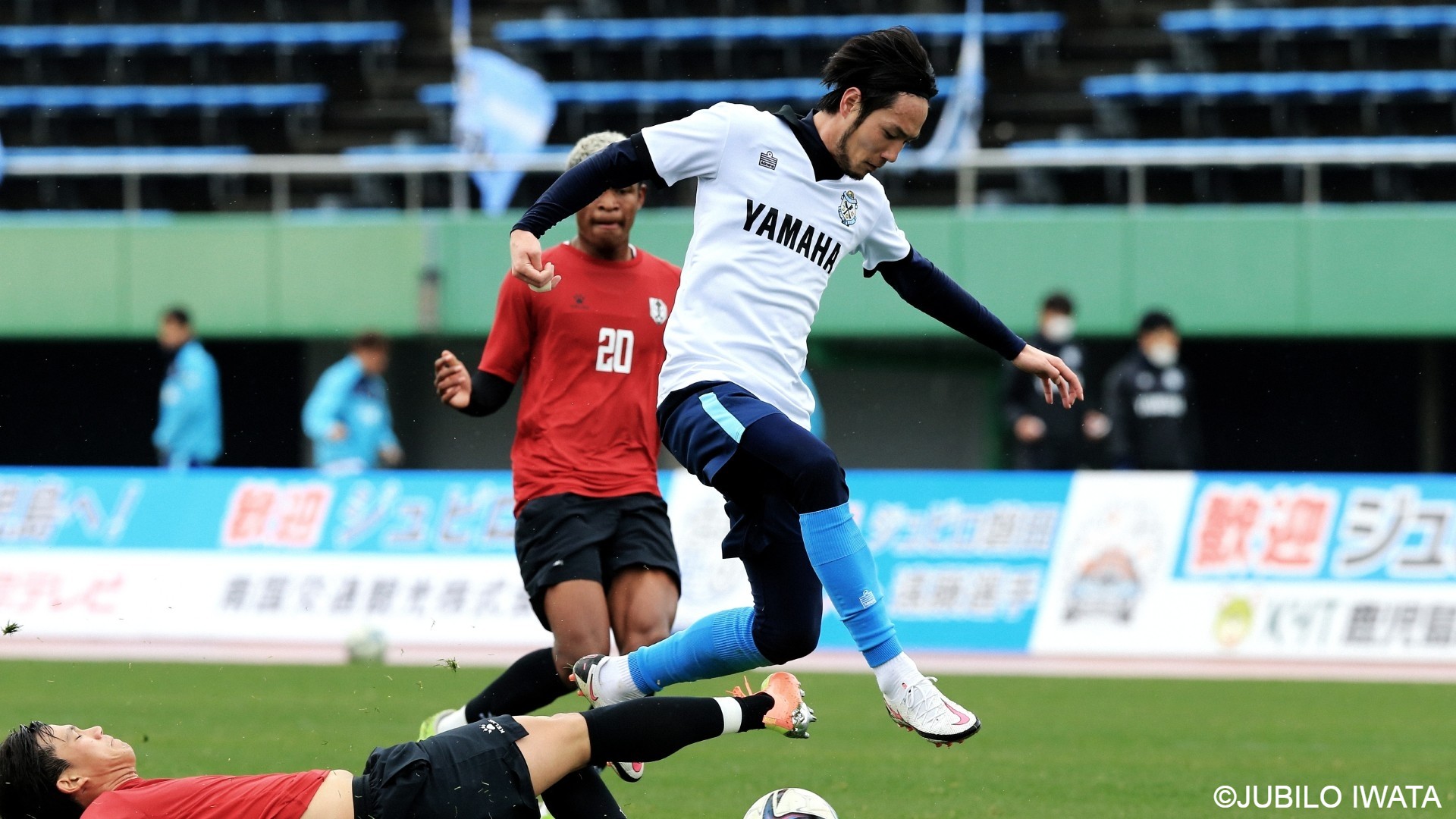 横浜マリノス セレッソ大阪 杉本健勇選手直筆サイン入りミニクッション