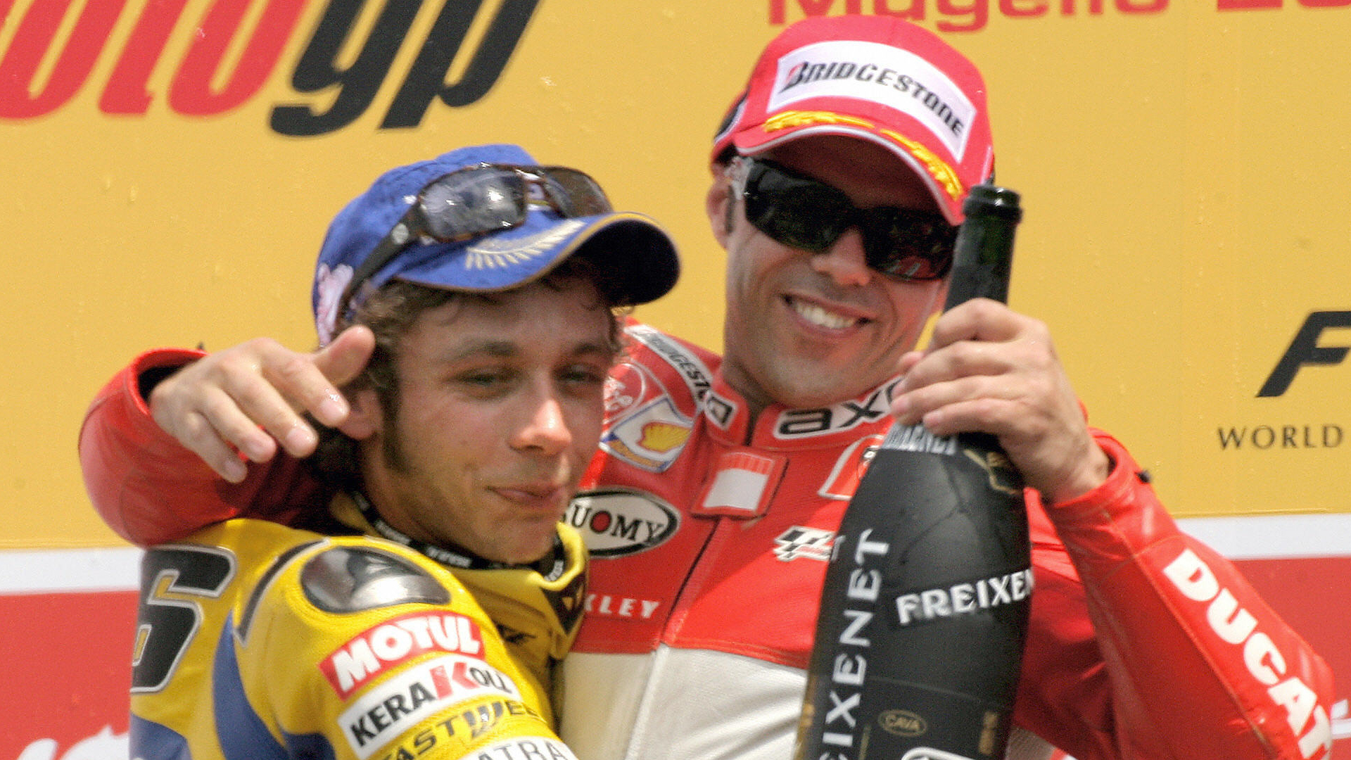 Rossi e Capirossi sul podio