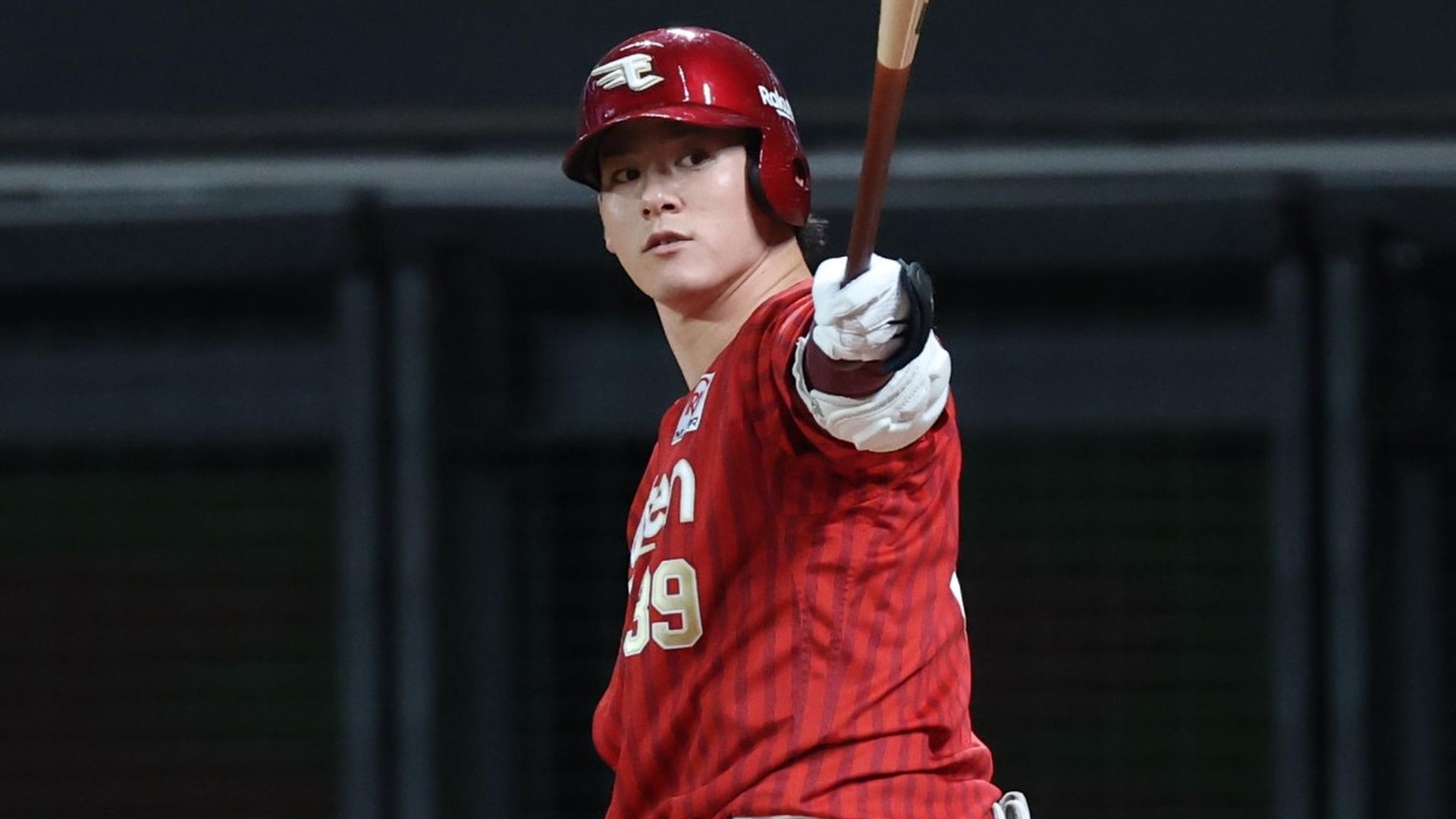 npbバット 伊藤裕季也 楽天・伊藤裕季也、カッコよすぎる確信弾の“決めポーズ”に反響 高々と