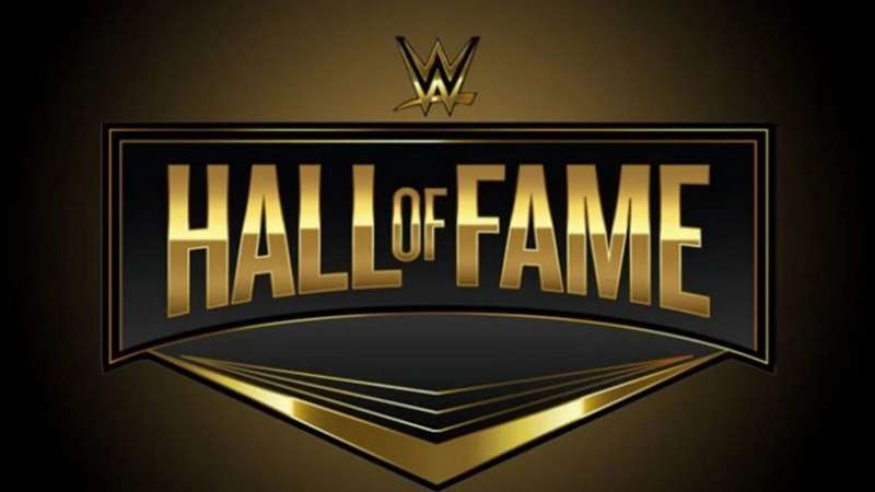 WWE Hall of Famer teases return to face current SmackDown star