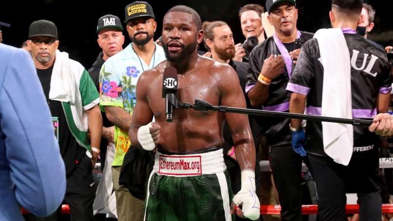 Shane Mosley compares Floyd Mayweather's power to that of current super-middleweight star