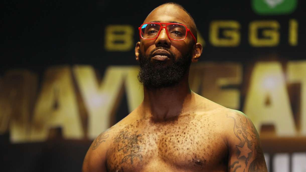 Chad Johnson vs. Brian Maxwell The other celebrity boxing match on the Floyd Mayweather Jr. vs