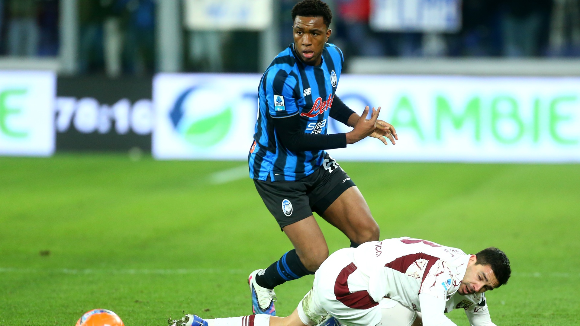 エラス・ヴェローナ #18 カンチェリエーリ ユニフォーム エラス・ヴェローナ #18 カンチェリエーリ ユニフォーム エラス