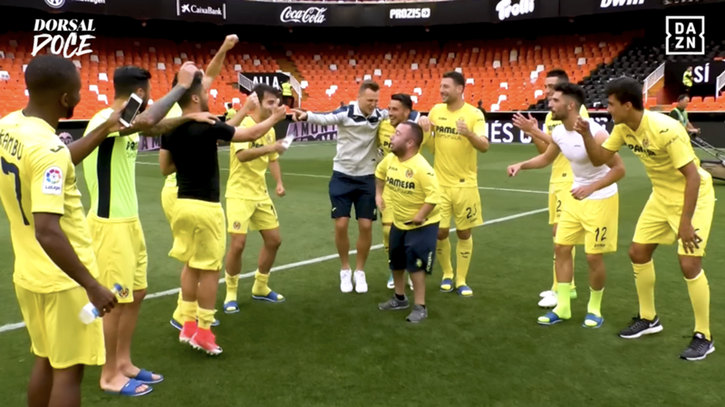 La emocionante historia de Manu, el Saurio de la Cerámica: "Lo único que me daba fuerza en los momentos duros es el Villarreal"