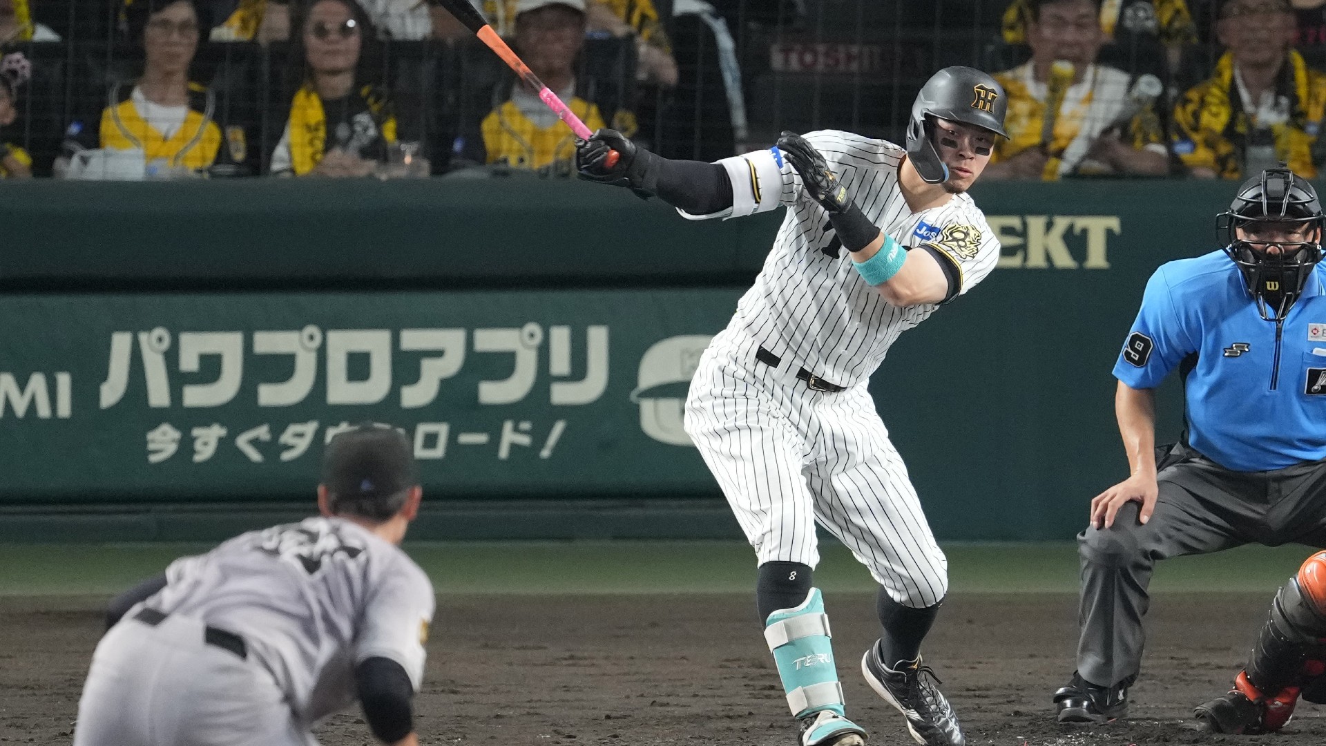 阪神が森下翔太と佐藤輝明のタイムリーなどで勝利、優勝へのマジックは