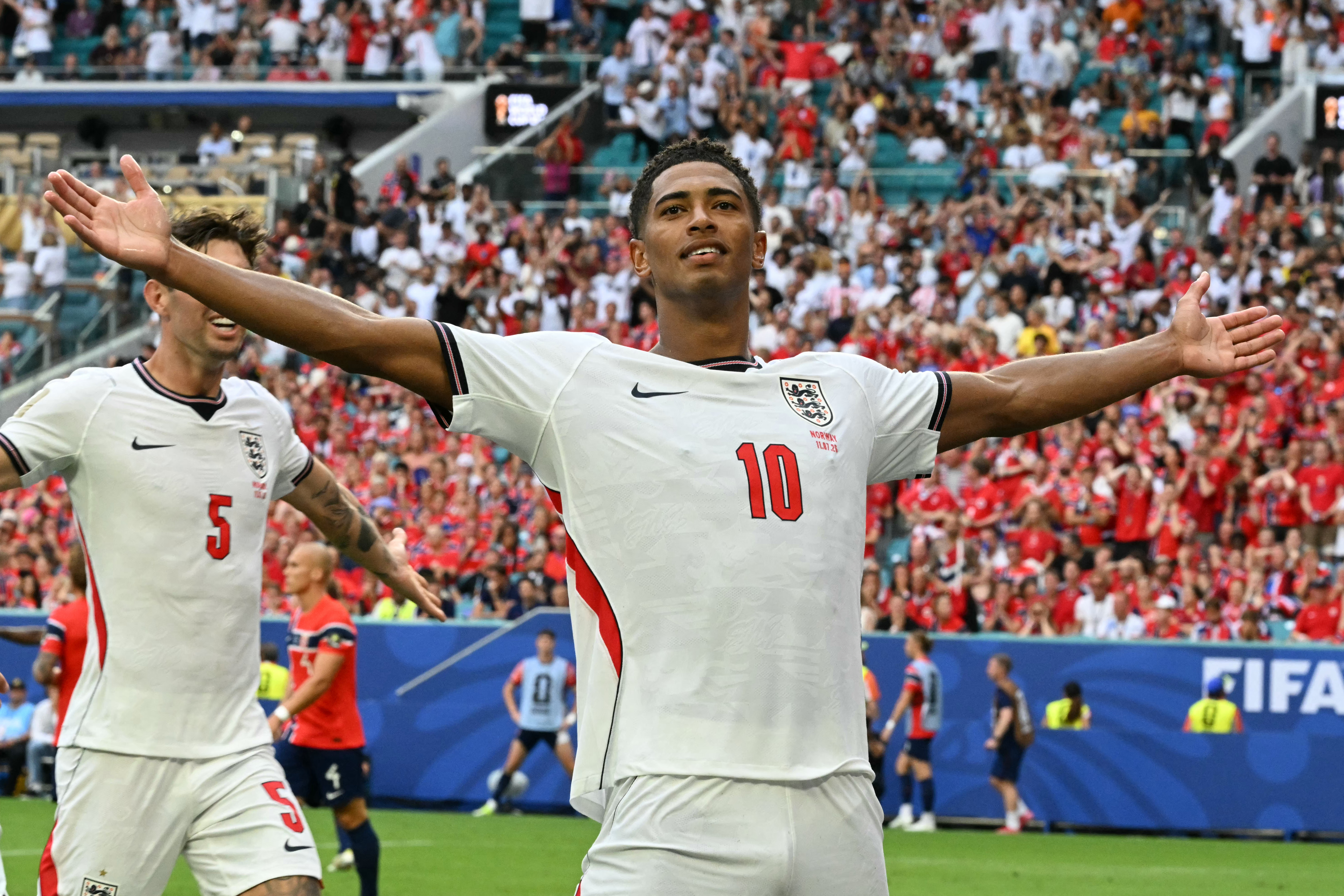 背番号“10”ベリンガムが2試合連続の2ゴール！ 延長前半でイングランド