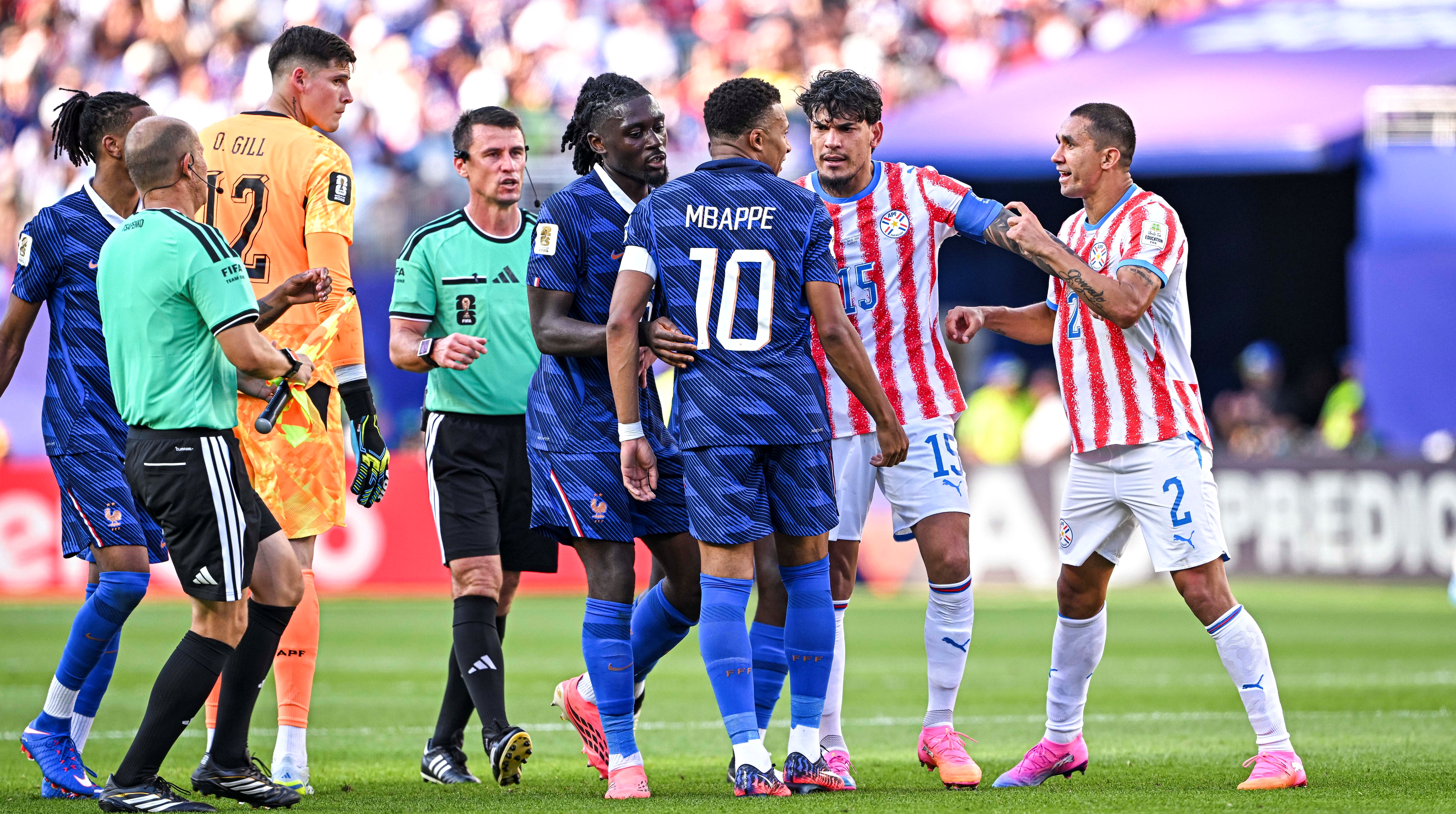 北中米W杯】フランス代表の公式X、エンバペvs女性議員の舌戦など後味の