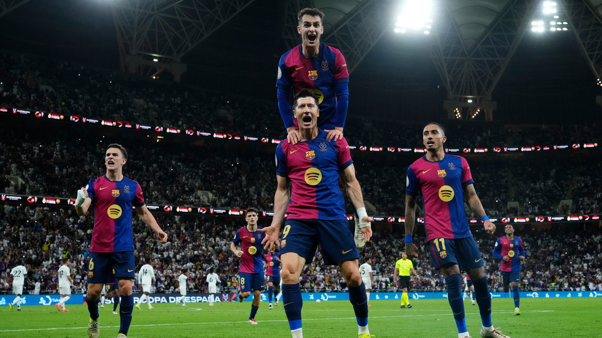 Clasico im Finale der Supercopa de Espana: Real Madrid vs. FC Barcelona ...