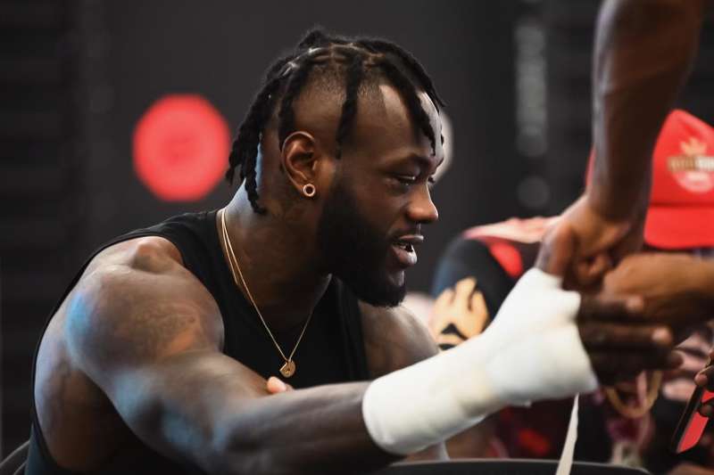 “Haré lo que Dios me dio de habilidad y eso es ser genial”: Deontay Wilder