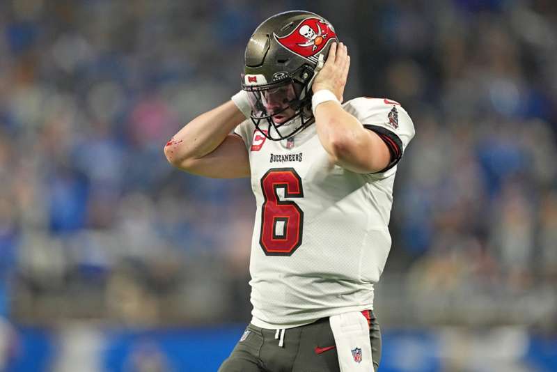 Tampa Bay Buccaneers make franchise tag decision as quarterback question left unanswered