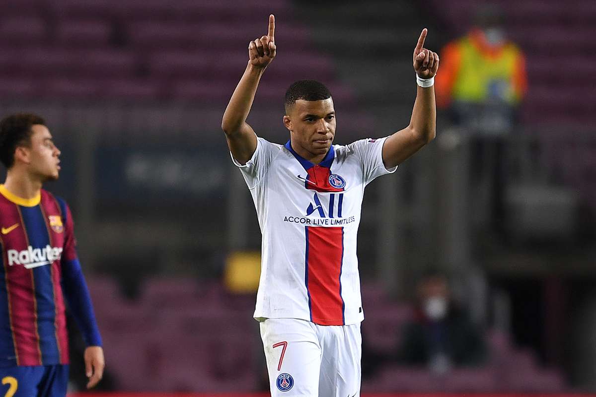 Clでハットのムバッペ 1試合で将来を決めるのはバカげている Goal Com