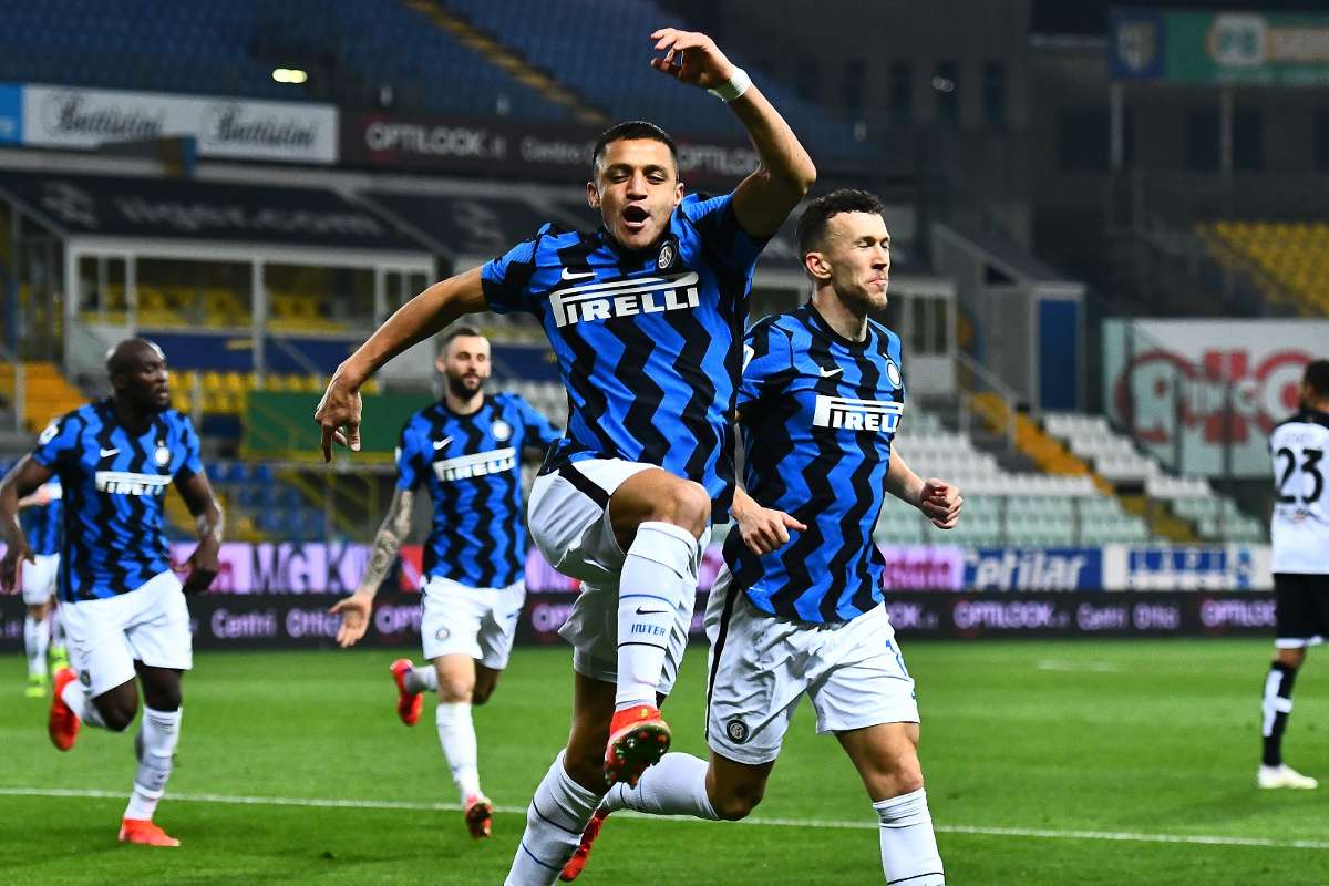 A サンチェス2発 首位インテルがアウェーでパルマを撃破 2位ミランとの勝ち点差は6に Goal Com A サンチェス2発 首位インテルがアウェーでパルマを撃破 2位ミランとの勝ち点差は6に Goal Com