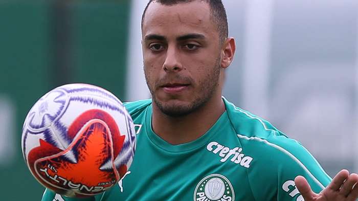 Substituto de Matheus Cunha? Hertha procura Basel por Arthur Cabral, ex-Palmeiras