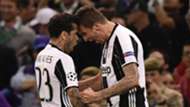 Mario Mandzukic Dani Alves Juventus