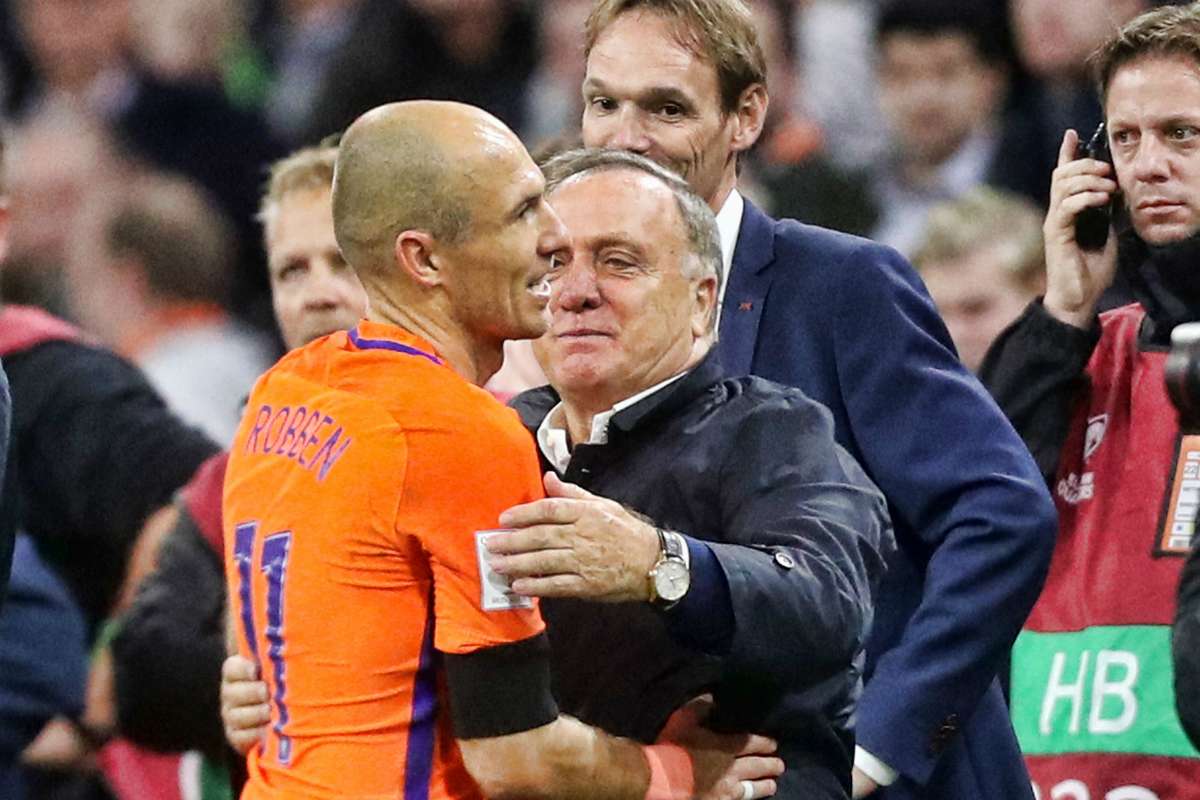 オランダ代表監督 ロッベンの引退に 世界最高の選手の一人を失う Goal Com オランダ代表監督 ロッベンの引退に 世界最高の選手の一人を失う Goal Com