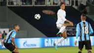 161217 Real Madrid Gremio Raphael Varane Michel Lucas Barrios
