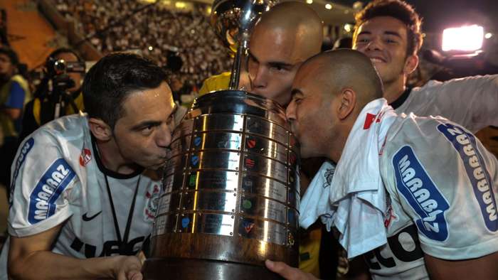Júlio César: 'sempre vou ter saudades do Corinthians'