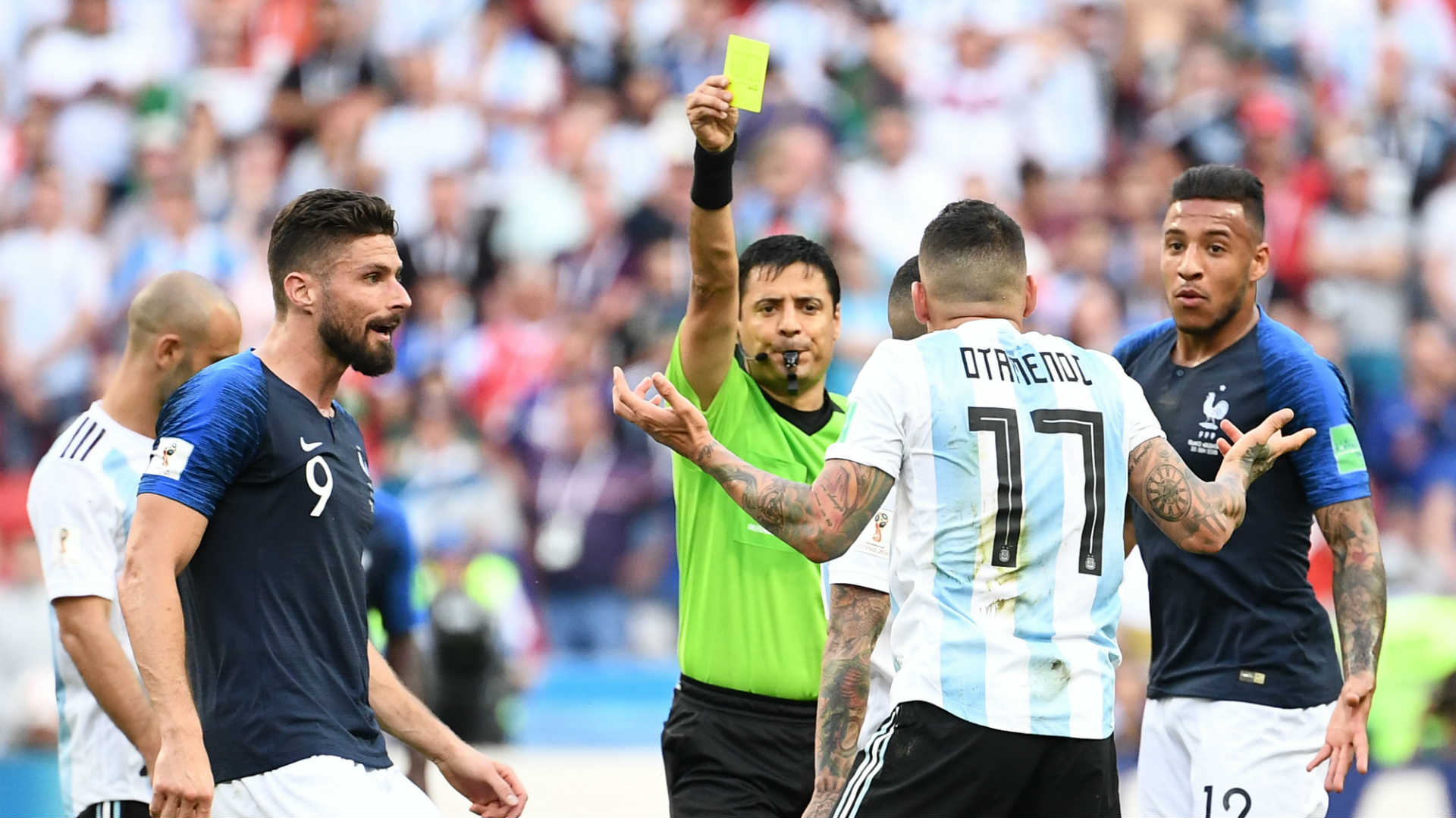 クロアチア戦に続き フランス戦でもオタメンディが蛮行 ファンはfifaに処分を求める Goal Com クロアチア戦に続き フランス戦でもオタメンディが蛮行 ファンはfifaに処分を求める Goal Com