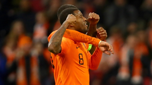 Netherlands star Wijnaldum calls De Jong over for anti-racism celebration | Goal.com