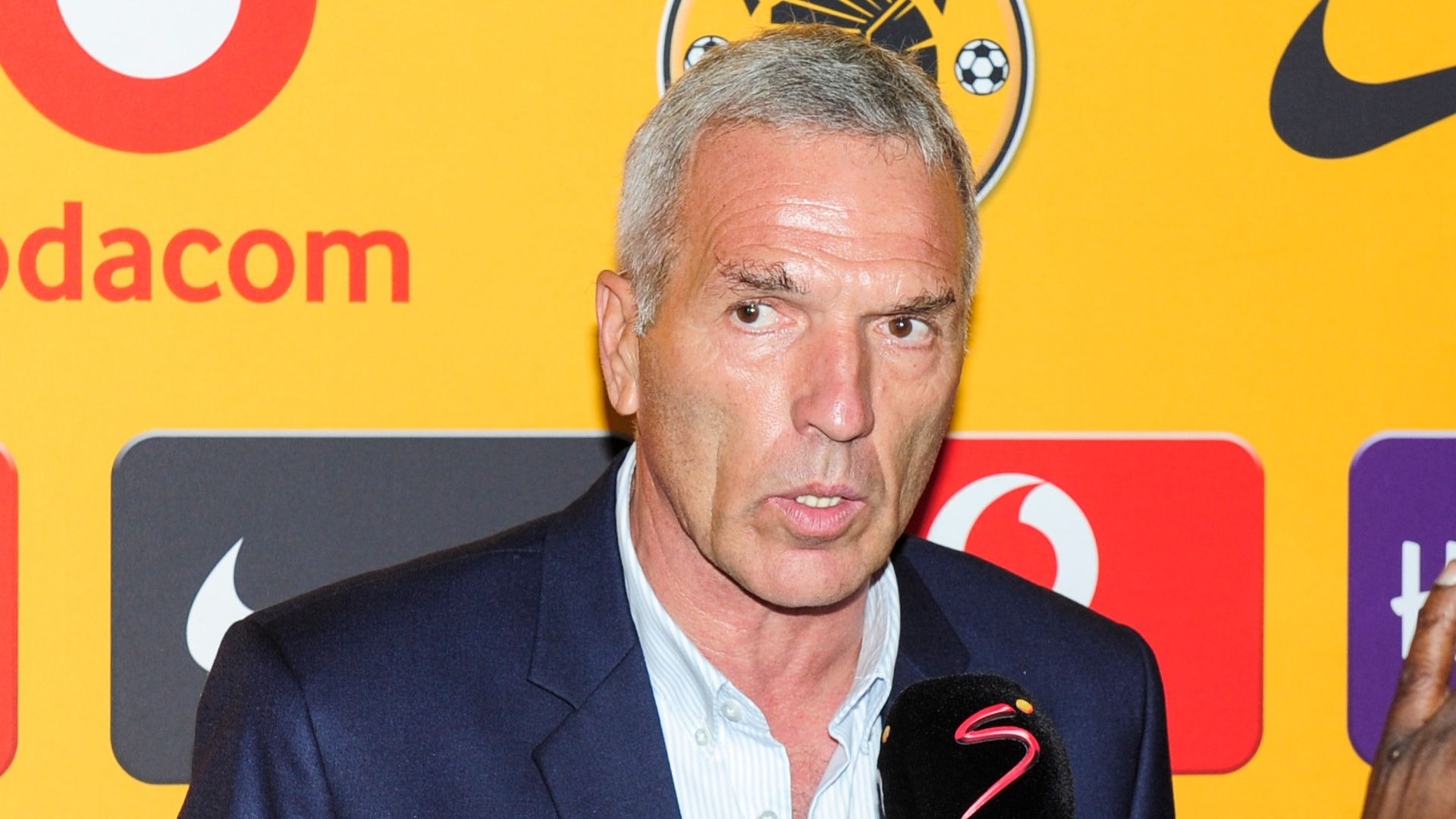 Kaizer Chiefs Coach Middendorp In The Market For New Players