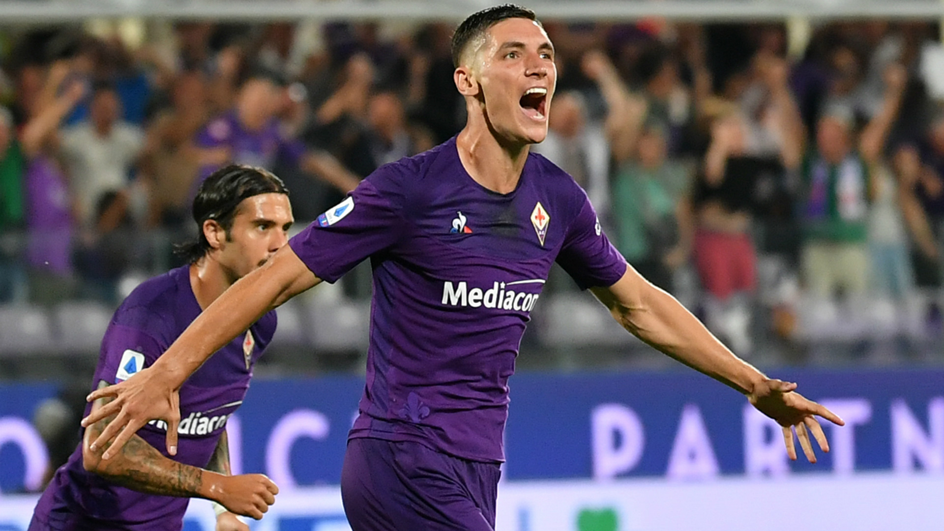 Fc Barcelona Offenbar An Nikola Milenkovic Von Ac Florenz Interessiert Goal Com