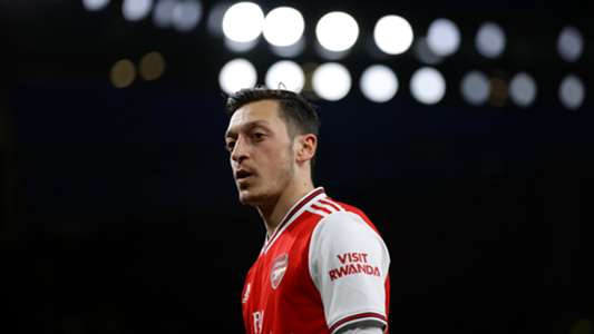 ljungberg-believes-there-should-be-a-space-for-ozil-in-arsenal-squad-goalcom