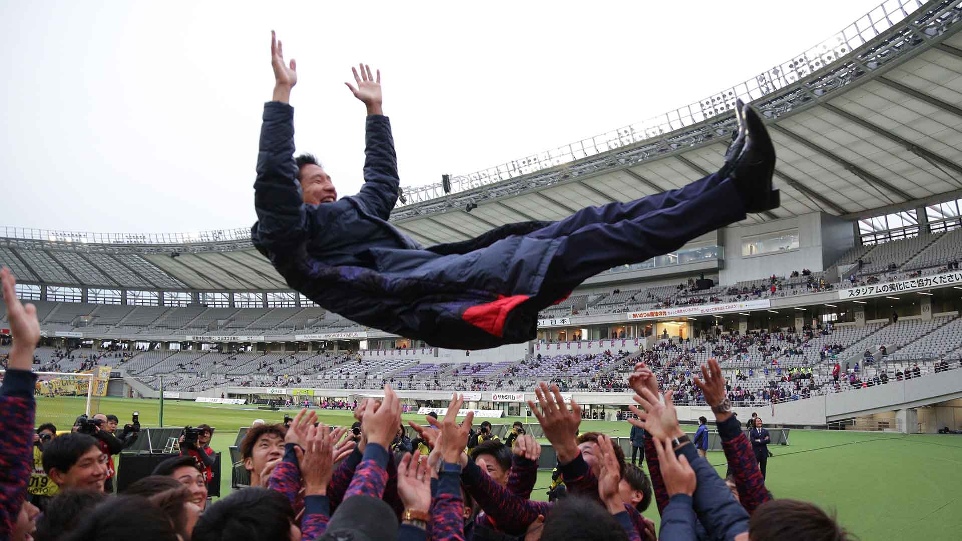 平山相太氏 一番苦しい時に声援と応援をいただいた感動を糧に Fc東京対仙台後の引退セレモニーで Goal Com 平山相太氏 一番苦しい時に声援と応援をいただいた感動を糧に Fc東京対仙台後の引退セレモニーで Goal Com