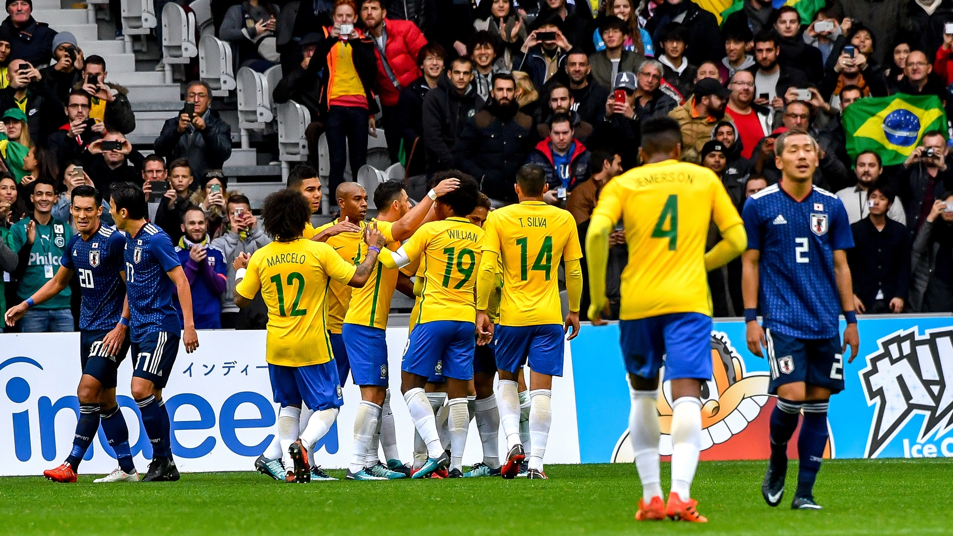 日本代表 ブラジル相手に3失点完敗 槙野 意地のヘッド弾 もネイマールらタレント集団止められず Goal Com 日本代表 ブラジル相手に3失点完敗 槙野 意地のヘッド弾 もネイマールらタレント集団止められず Goal Com
