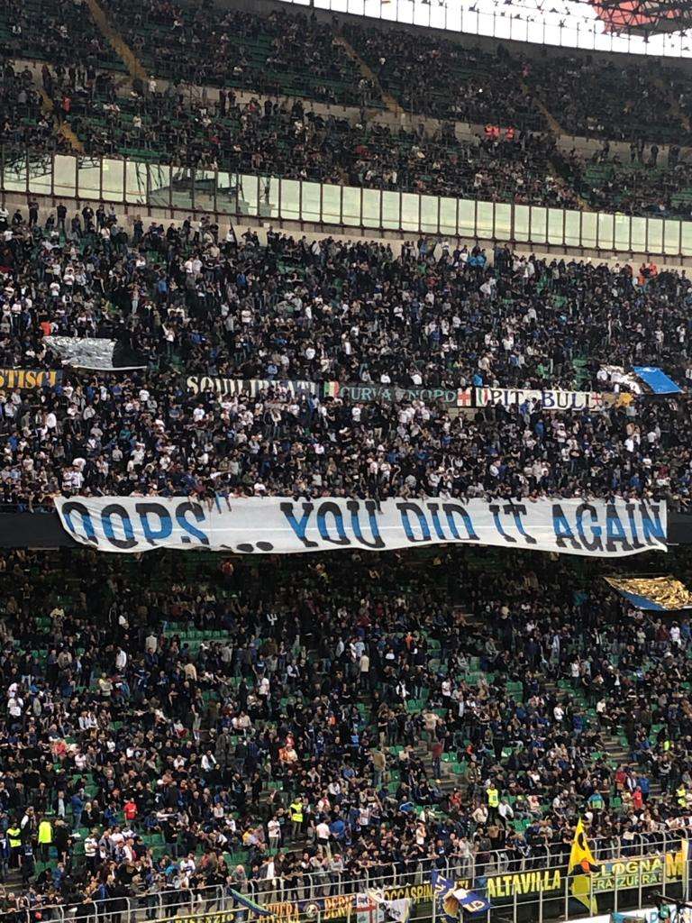 La Curva dell'Inter sullo striscione antiJuventus "Privo