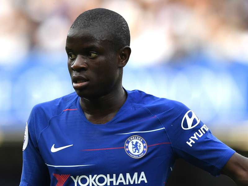 Chelsea News He S Not A Goalscorer Ruud Gullit Questions Maurizio Sarri S Strange Decision To Give N Golo Kante More Advanced Role Goal Com