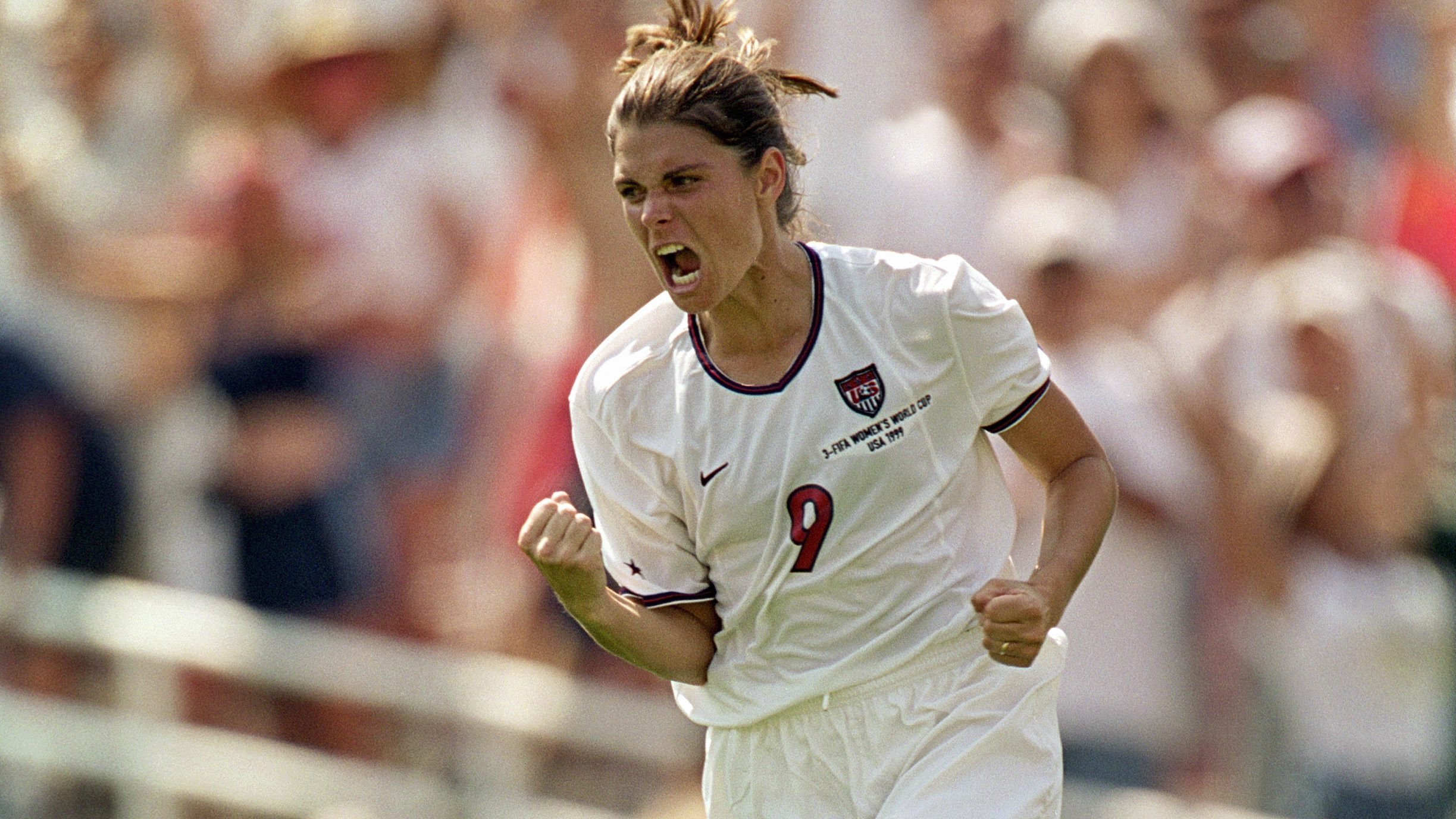 New USWNT kits U.S, honors '99ers with new uniforms for World Cup