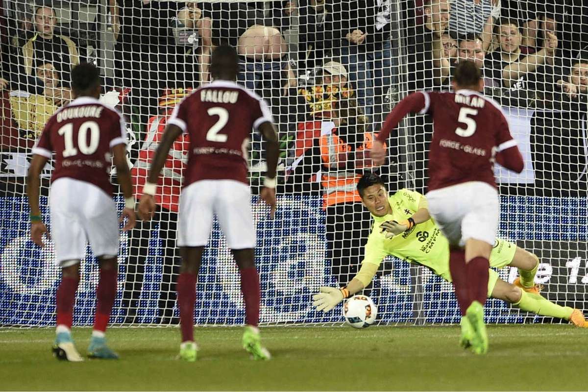 3戦連続出場の川島永嗣が終盤にpkストップ 仏メディアはチーム最高タイの評価 Goal Com 3戦連続出場の川島永嗣が終盤にpkストップ 仏メディアはチーム最高タイの評価 Goal Com