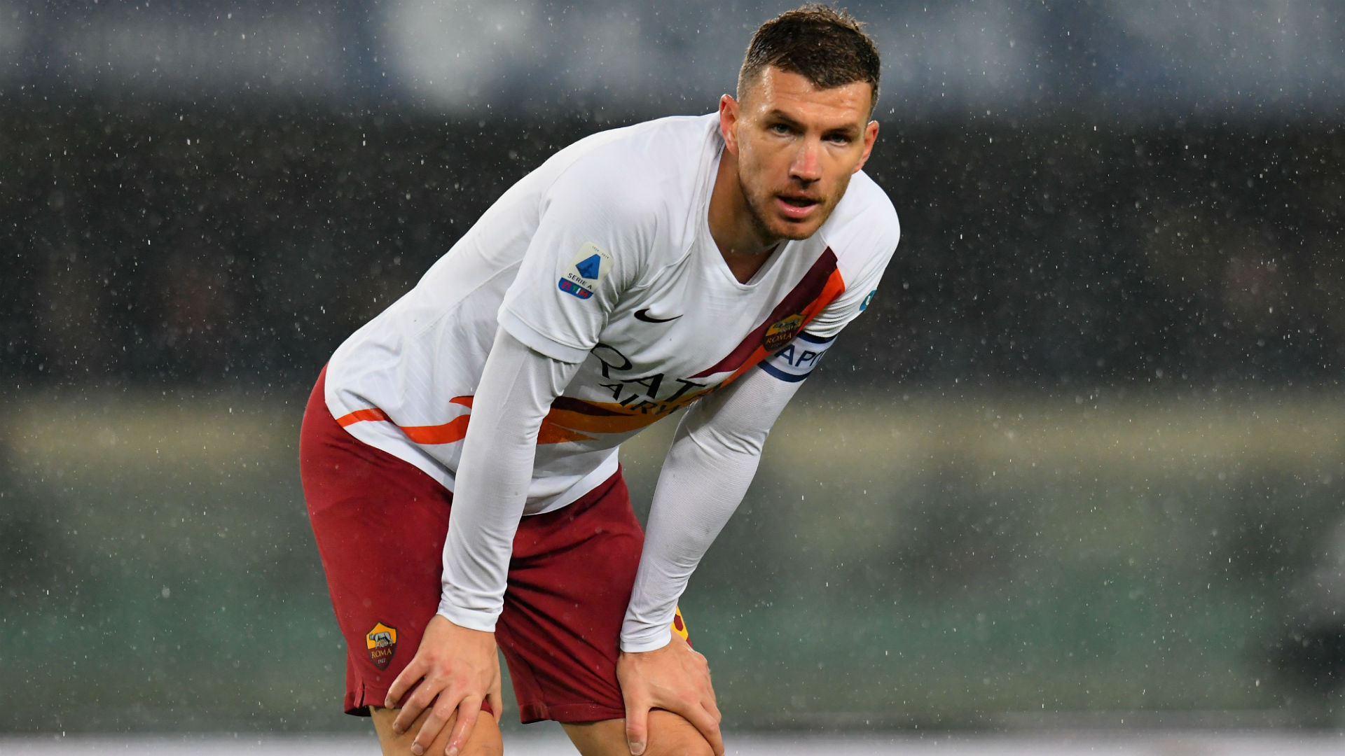 Roma, doppia tegola in vista dell'Inter: out Pau Lopez e Dzeko Roma, doppia tegola in vista dell'Inter: out Pau Lopez e Dzeko