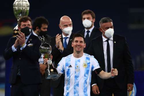 Lionel Messi with 2021 Copa America Golden Boot