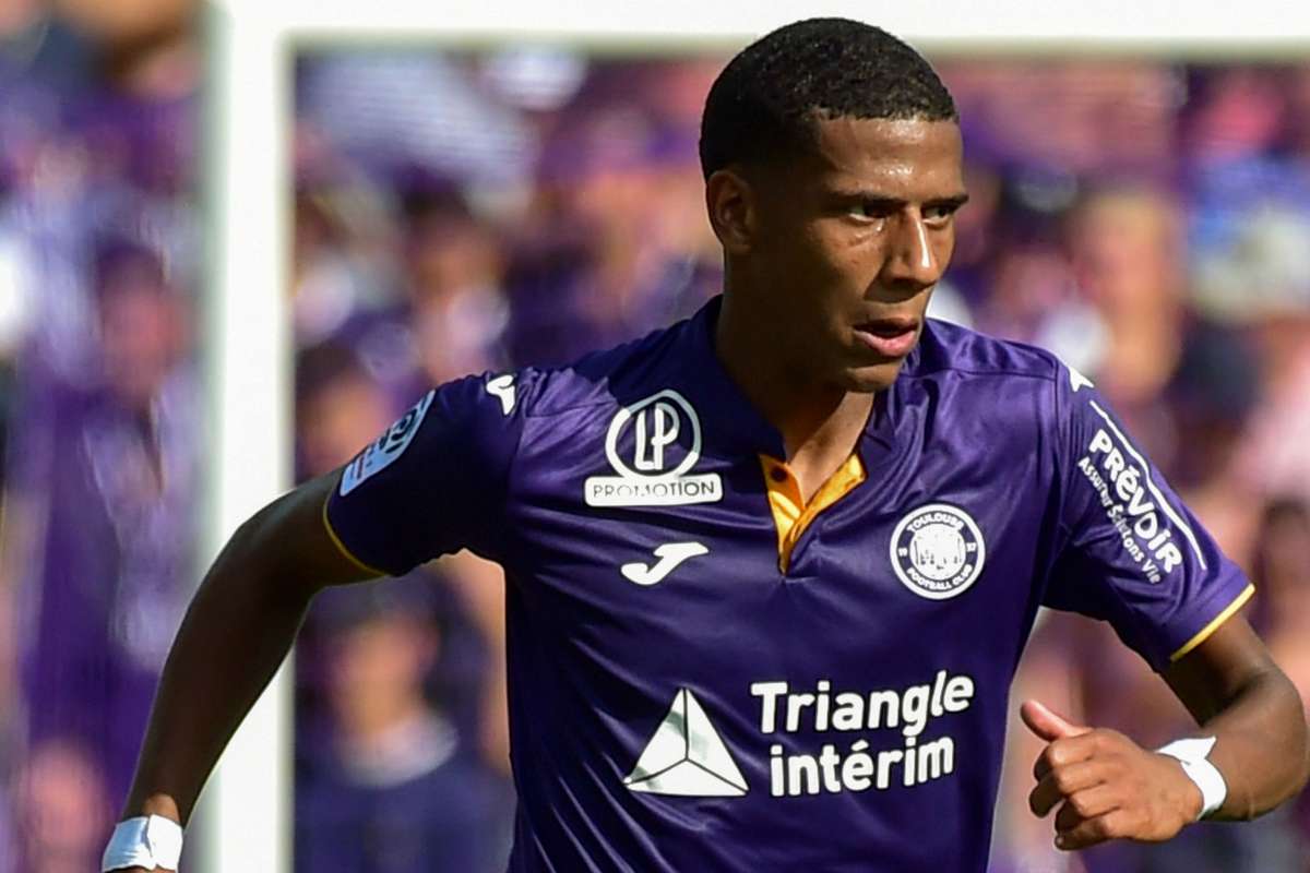 Barcelona Transfer News Barca Snap Up Teenage Defender Jean Clair Todibo From Toulouse Goal Com