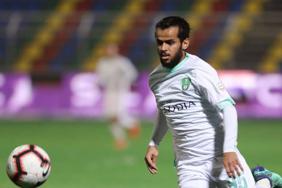 فيديو والد عسيري لم أتمنى رحيله عن الأهلي لكنهم فاوضونا بسيارة Goal Com