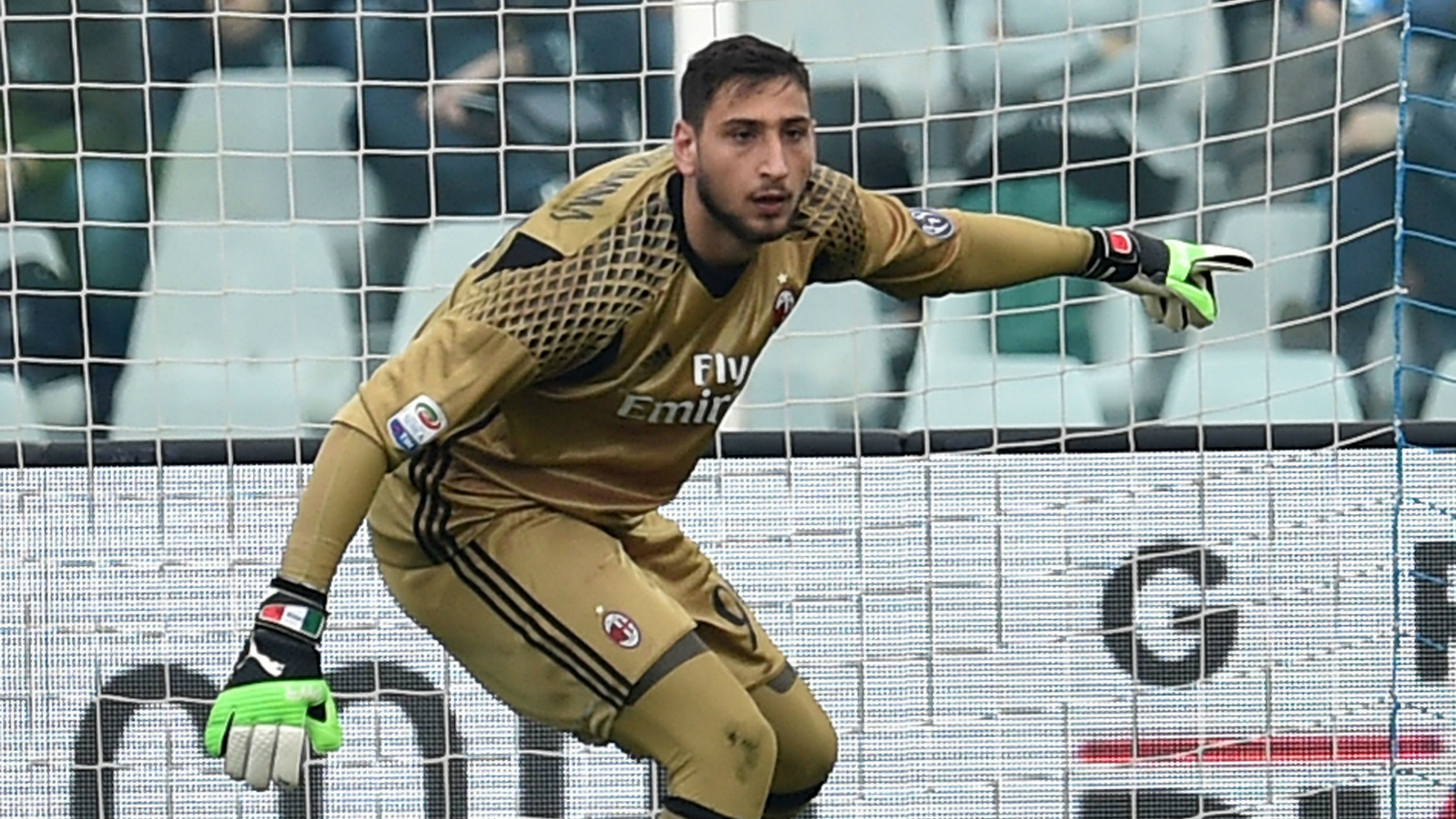 ミランサポ 18歳gkとミランを弄ぶ代理人に憤慨 ドンナルンマ事件をつくった Goal Com ミランサポ 18歳gkとミランを弄ぶ代理人に憤慨 ドンナルンマ事件をつくった Goal Com