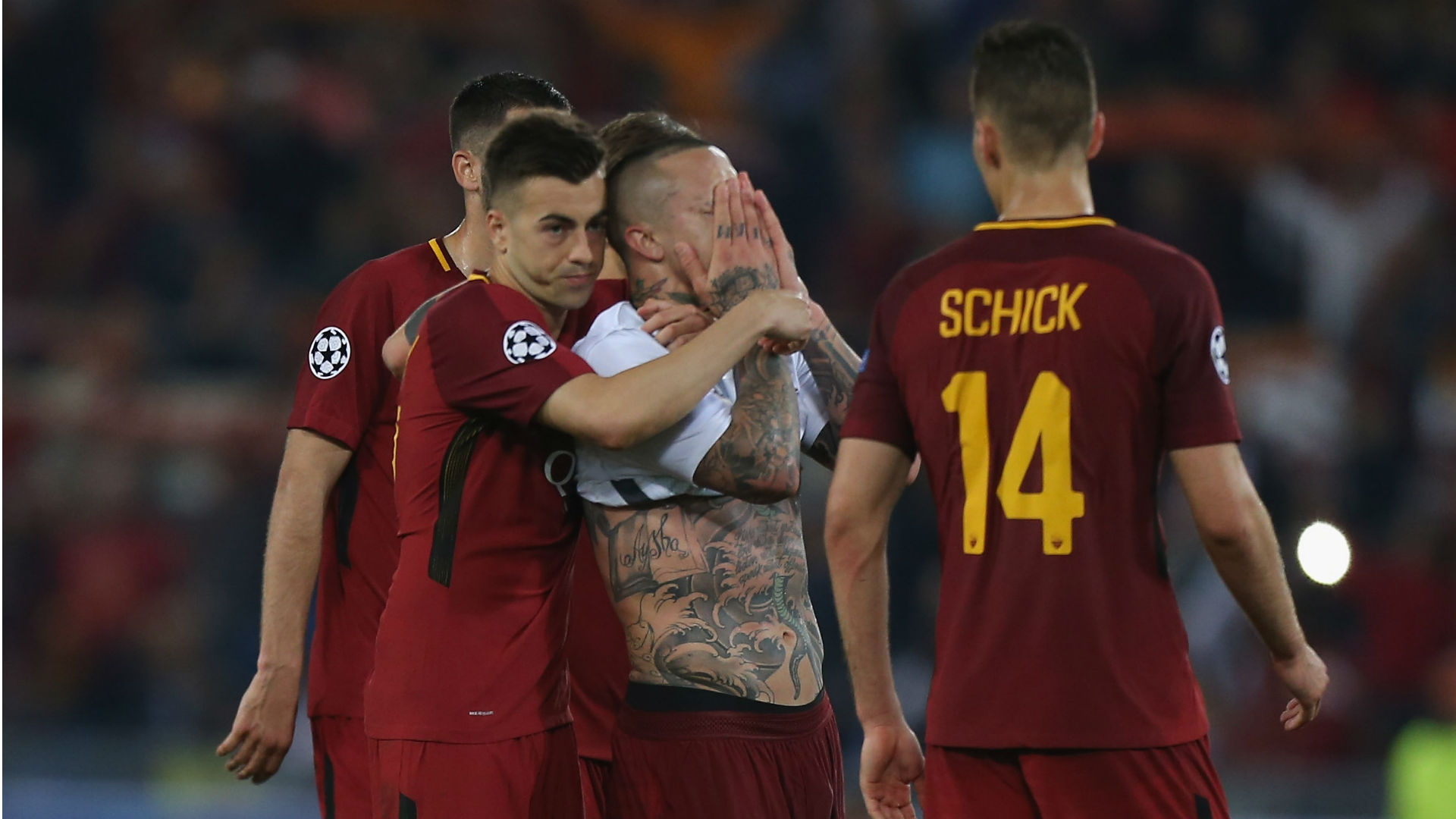 Radja Nainggolan apologises to Roma fans for error in Champions ...