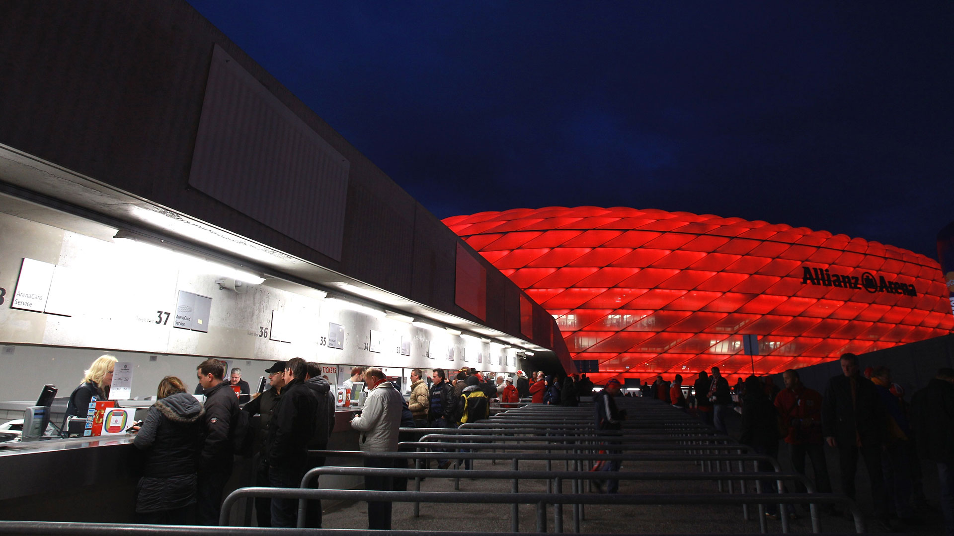 Fc Bayern Vs Bvb Wie Komme Ich An Tickets Fur Das Bundesliga Spiel Von Dortmund In Munchen Goal Com