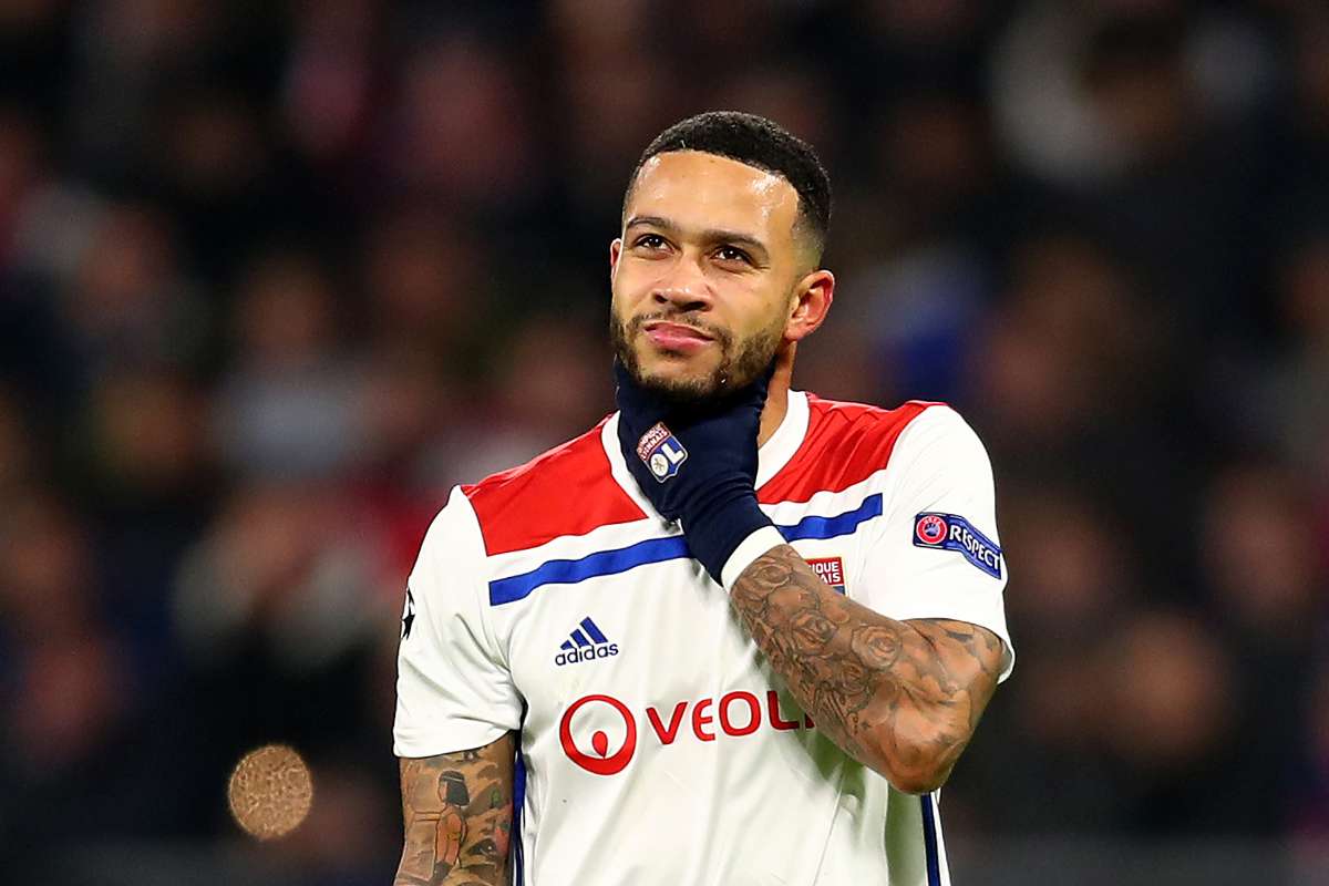 Transfer News Memphis Depay Not At The Level To Play For A Bigger Club Than Lyon Says Edmilson Goal Com