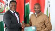 FKF President Nick Mwendwa and Daniel Amokachi.