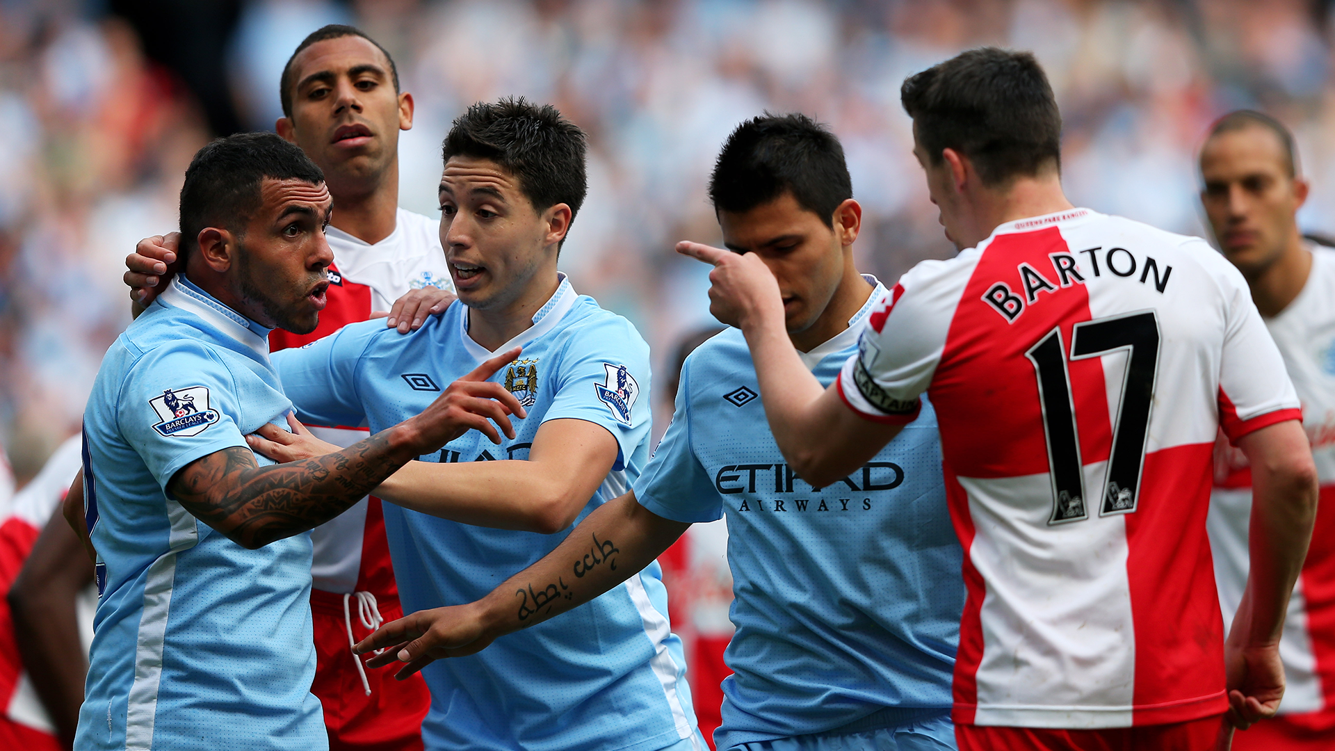 8年前の今日 マンチェスター C初のプレミアリーグ制覇を振り返る Goal Com