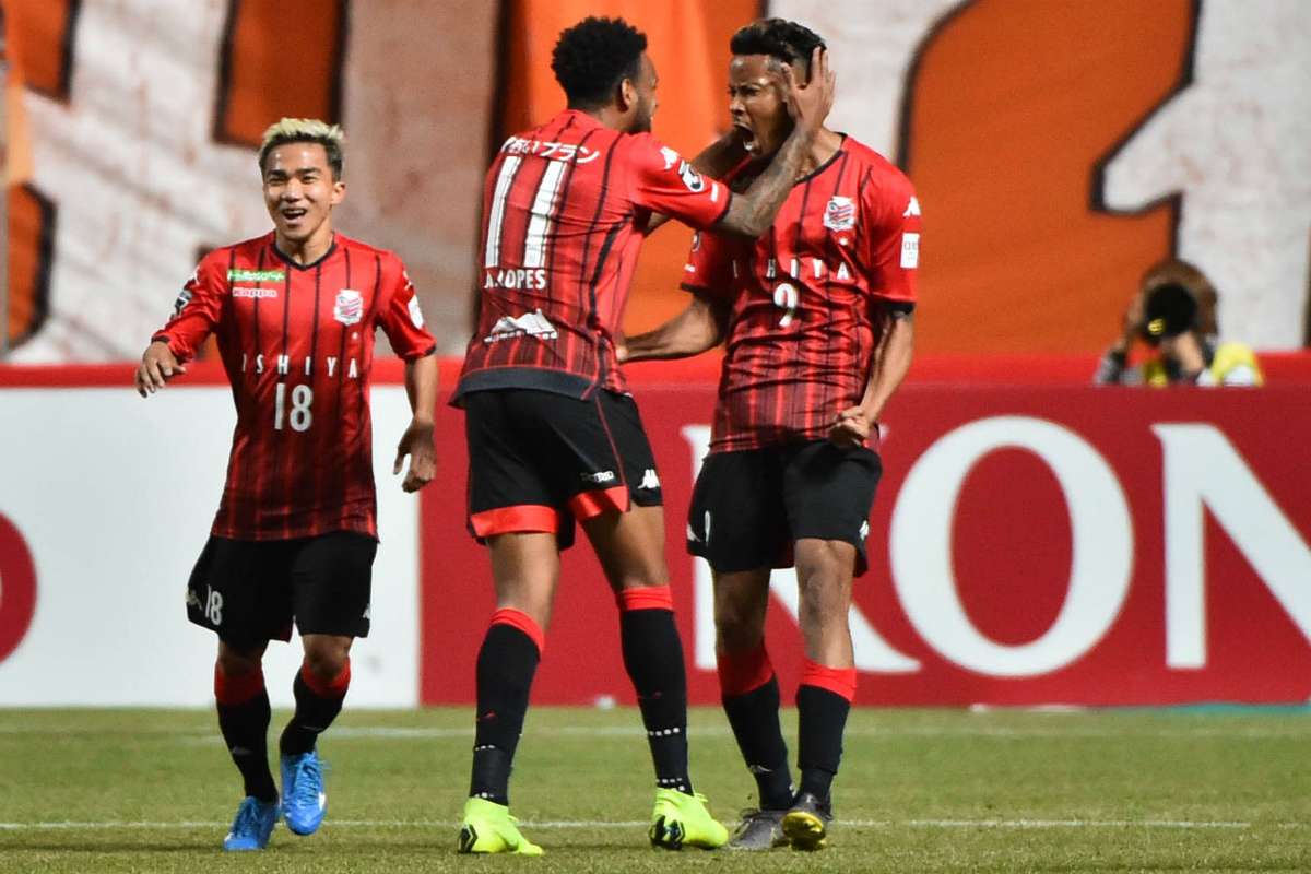 4発のa ロペス Pkキッカーをめぐり鈴木武蔵と話し合い プライドのあるような2人では Goal Com 4発のa ロペス Pkキッカーをめぐり鈴木武蔵と話し合い プライドのあるような2人では Goal Com