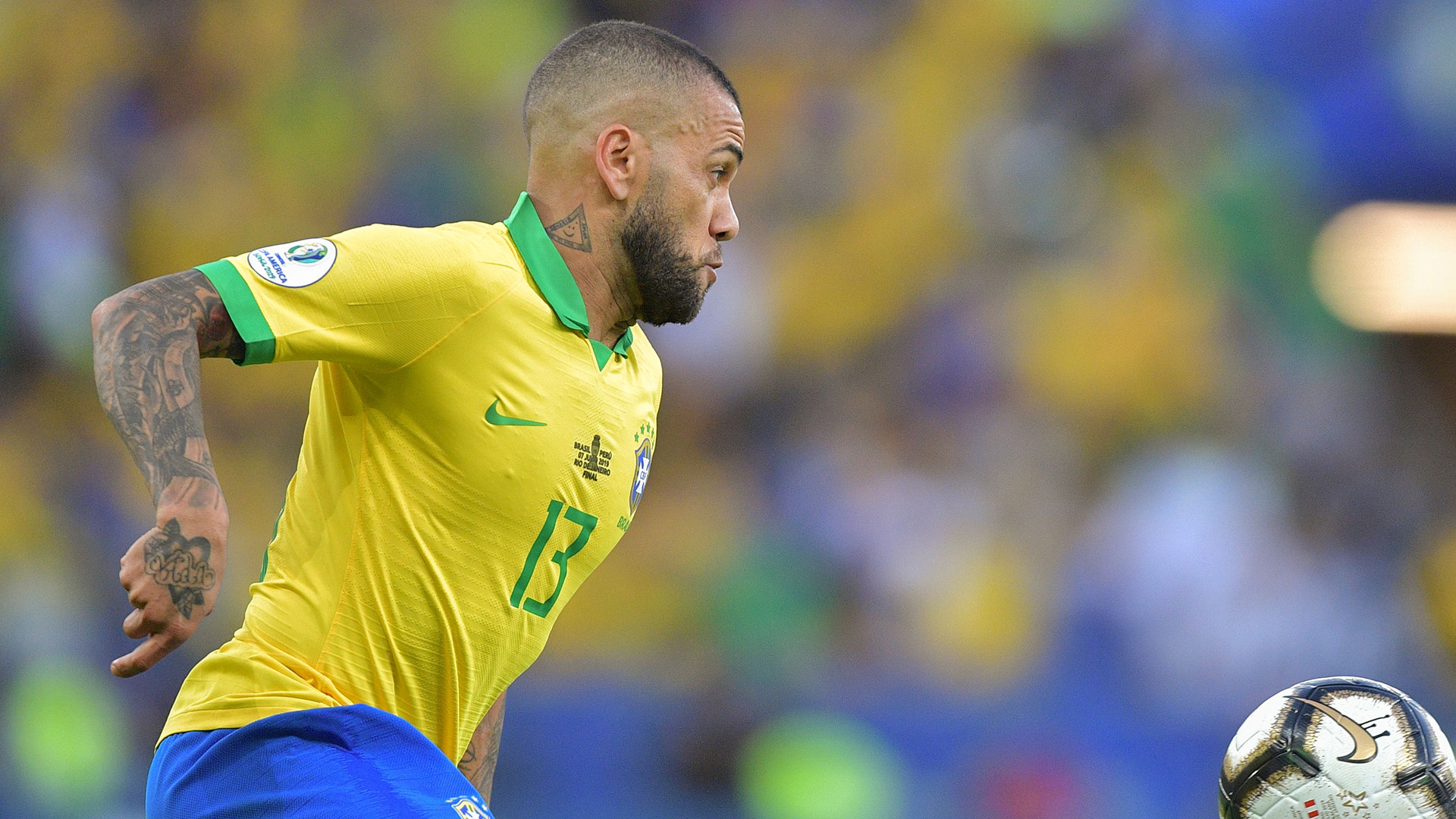 Meilleur Joueur De La Copa America A 36 Ans Dani Alves Recolte Un 40e Titre En Carriere Goal Com