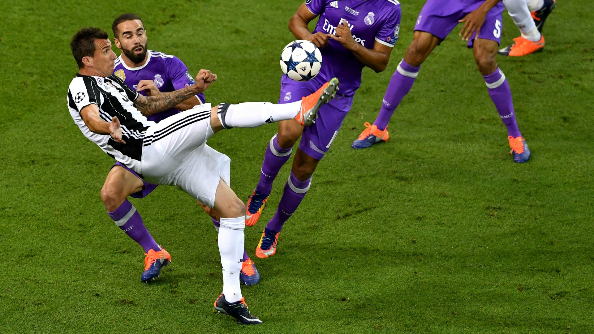Resultado de imagen para mandzukic goal real madrid