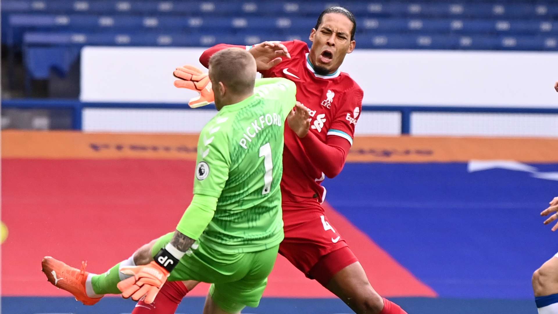 Diperkirakan Absen Berbulan Bulan Virgil Van Dijk Saya Akan Kembali Lebih Kuat Goal Com