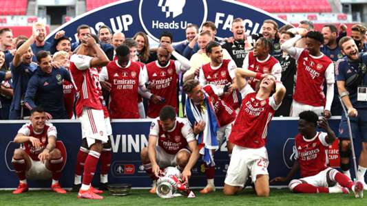 He needs more experience with trophies!' - Aubameyang drops the FA ...