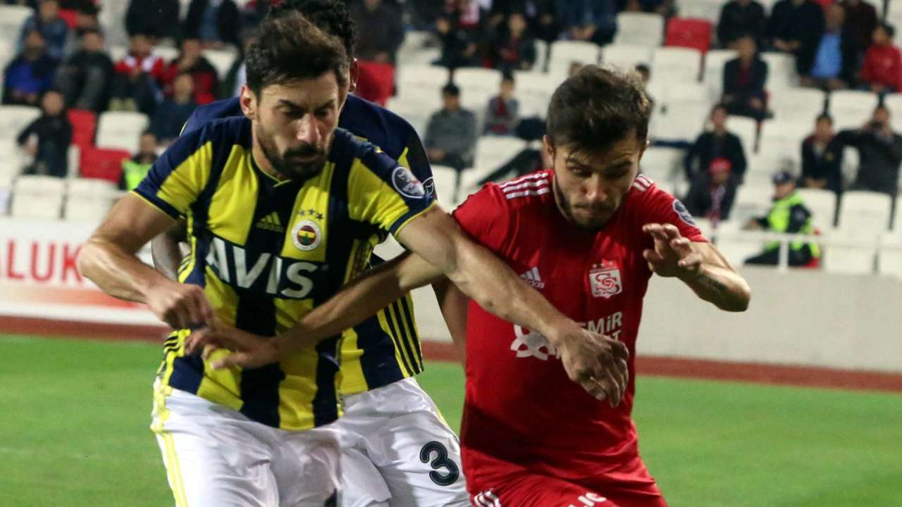 Spor yazarları Sivasspor - Fenerbahçe maçı hakkında ne ...